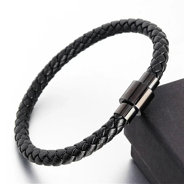 Simple Style Men\'s Handwoven Leather Bracelet Black High Quality Metal Buckle Fashionable Casual Wristband Gift for Husband