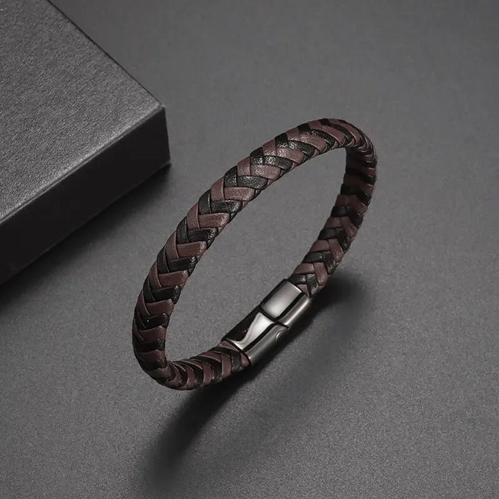 Simple Style Men\'s Handwoven Leather Bracelet Black High Quality Metal Buckle Fashionable Casual Wristband Gift for Husband