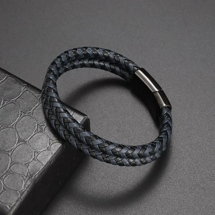 Simple Style Men\'s Handwoven Leather Bracelet Black High Quality Metal Buckle Fashionable Casual Wristband Gift for Husband